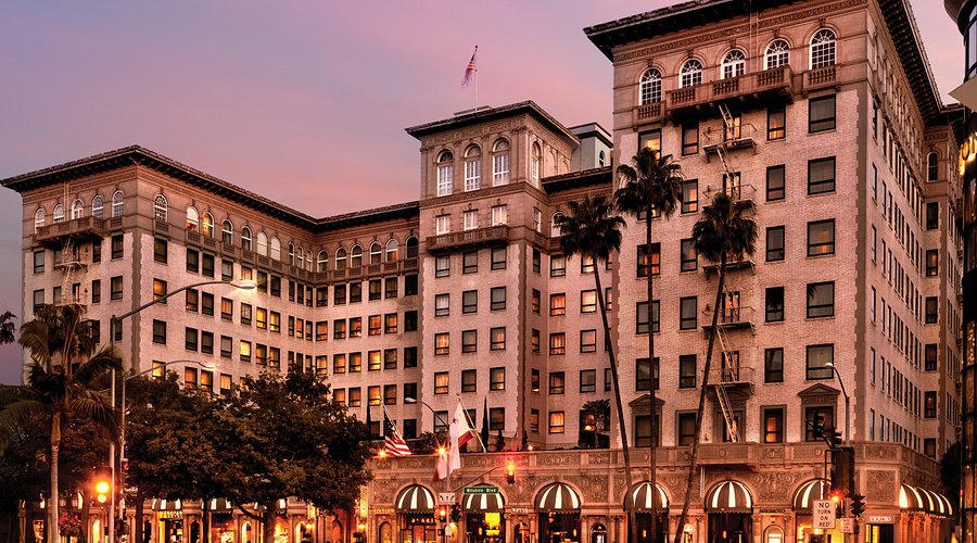 Beverly Wilshire, A Four Seasons Hotel on Wilshire Boulevard at dusk