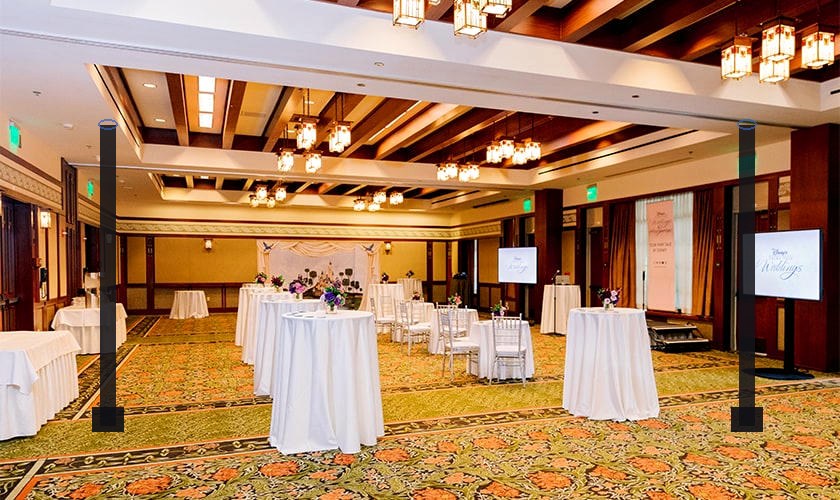 Meeting room with LD Systems CURV 500 column arrays