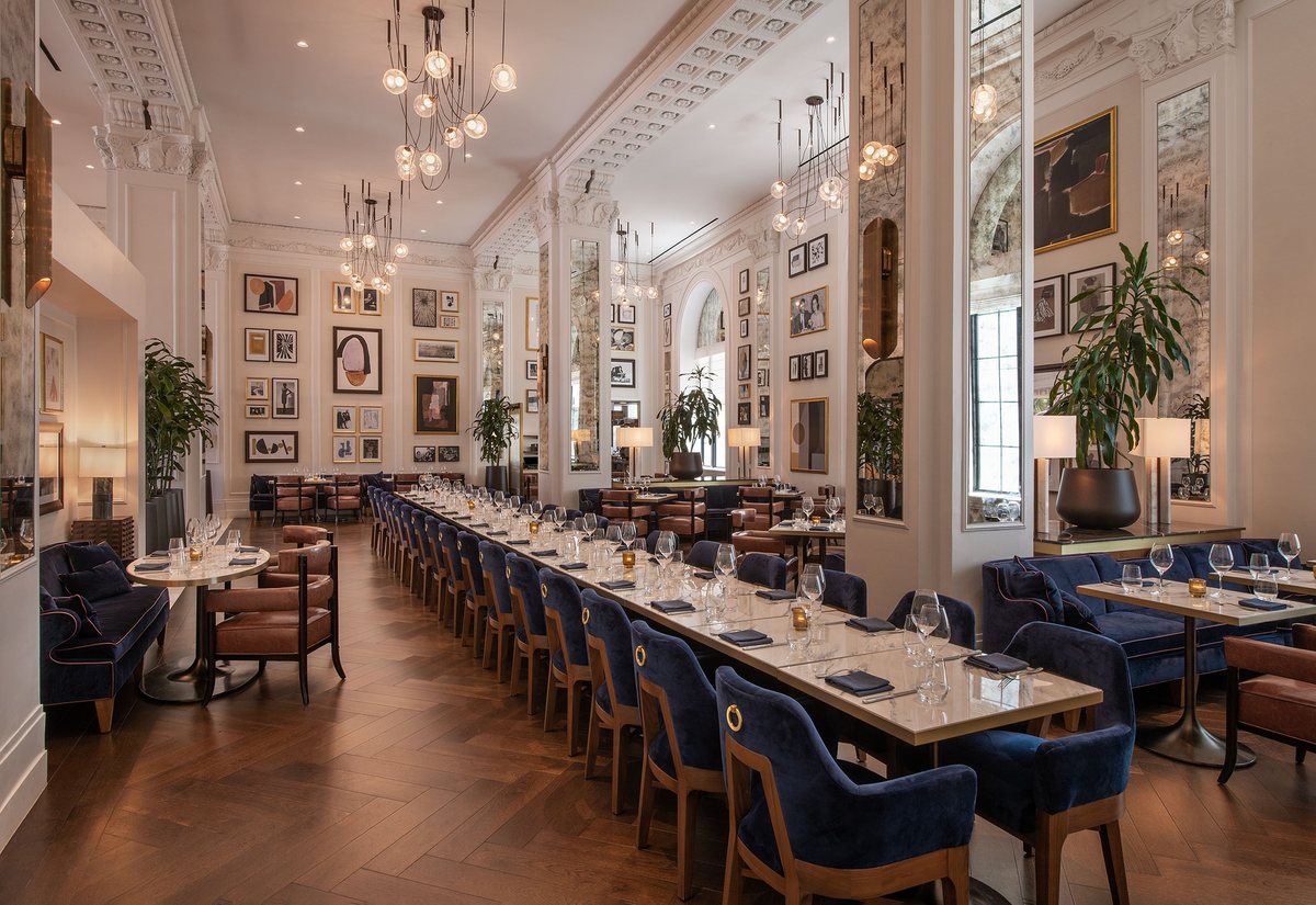 Nettuno at Fairmont Breakers Long Beach set with a long king's table