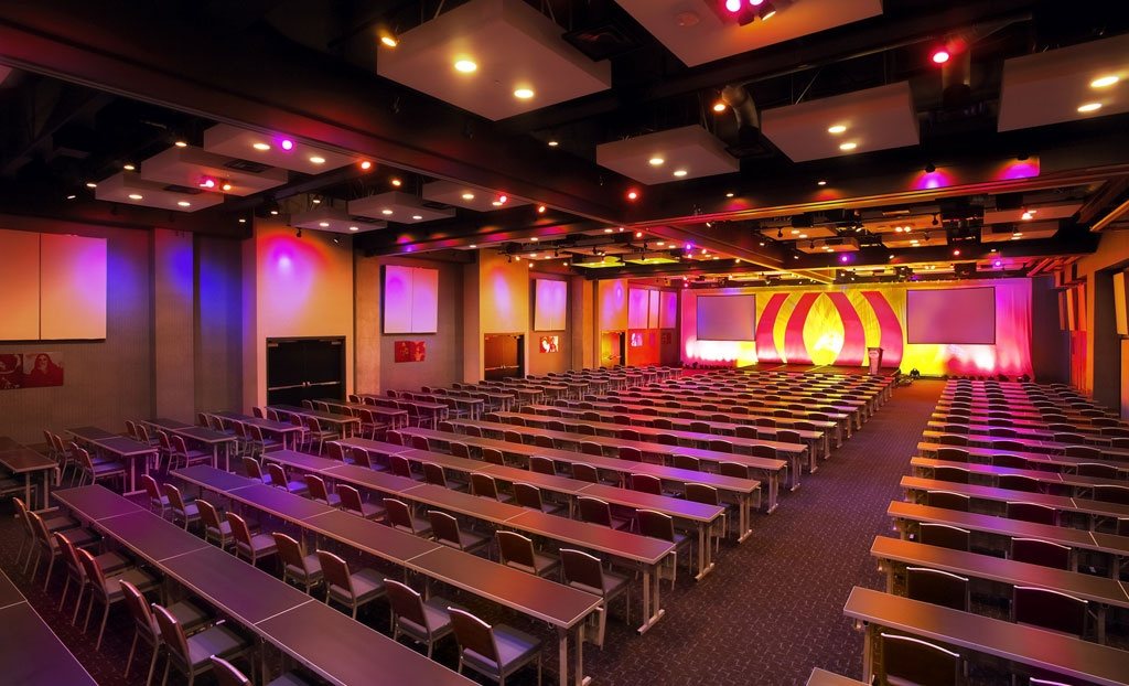 Legends at Hard Rock Hotel San Diego set classroom style with colored stage lighting