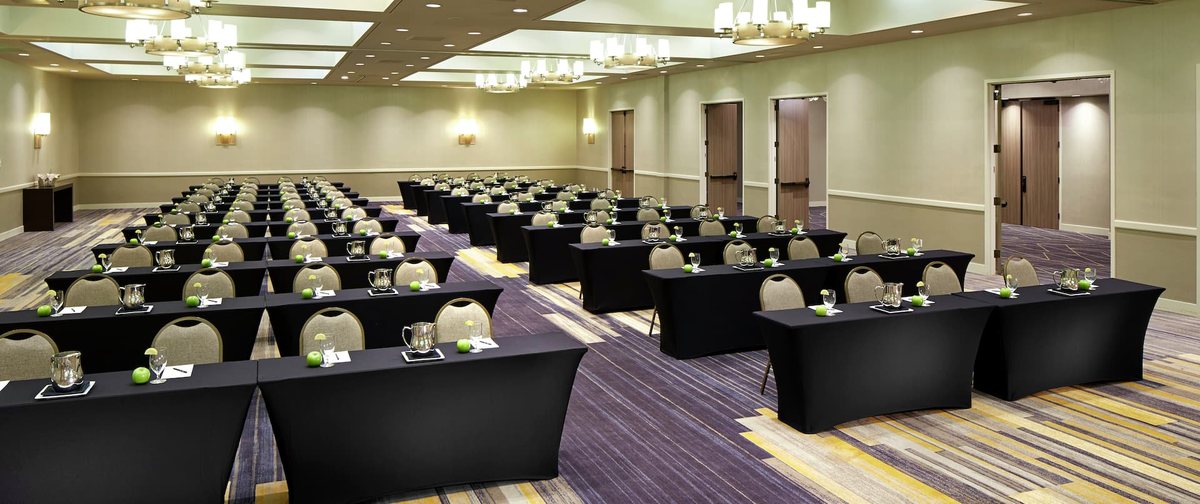 The Cortez Ballroom at Hilton San Diego Mission Valley set classroom style