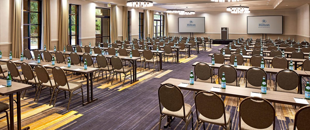 The Kensington Ballroom at Hilton San Diego Mission Valley set classroom style