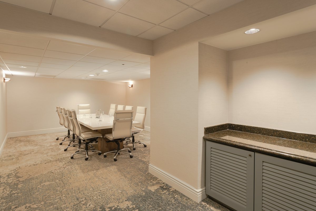 The Los Olivos boardroom at Hilton Santa Barbara Beachfront Resort with a conference table