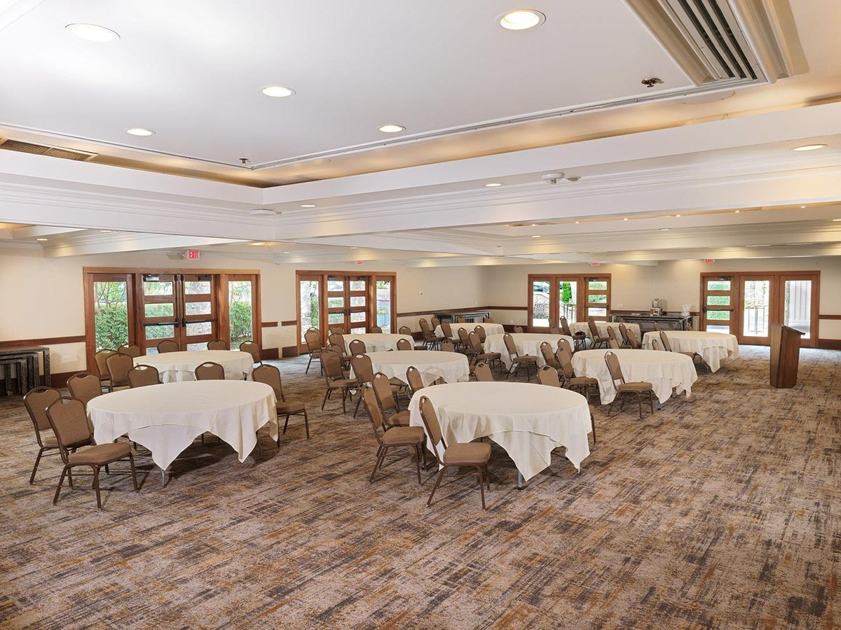 Sage III and IV at Temecula Creek Inn set with round tables